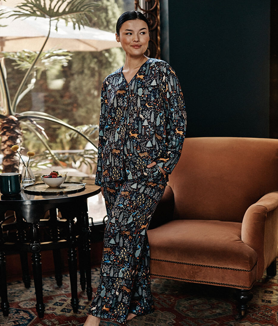 The Cloud 9 Silky Pajama Set - Menagerie